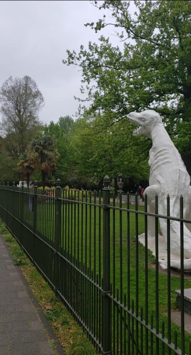 Manard1's tweet photo. Via a #friend in #Amsterdam:   #dinosaur https://t.co/1dmwVkQzBw