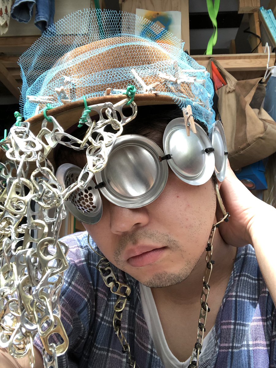 nodom1140's tweet photo. 今日、僕は生まれました

    名前は“ 音滋  幹郎 ”

職にもありつきました

    職業“ 酔拳会員 ”
#personal #portrait #face #human #disquise #fashion #physical #身体 #変身 #ポートレート https://t.co/da8eREBDkE