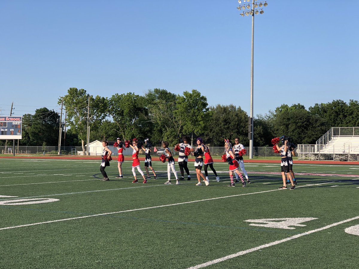 DHSEagleGolf's tweet photo. Powder Puff 2019 is a wrap. It was a close game but the Seniors were victorious with a 10-8 win over the Class of 2020. Both teams played well and We are super proud of all of y’all. @DawsonHighSchl https://t.co/gaVP1pneoD