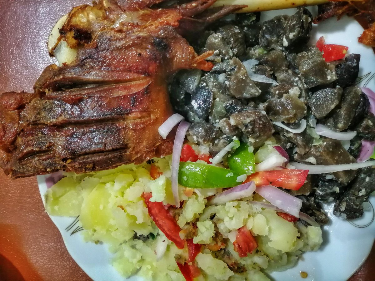 almatunante's tweet photo. Hay platos más deliciosos todavía, en Oruro, lo sé, pero como el #cordero del #bonbar eso no se encuentra. https://t.co/020YTrZM2A
