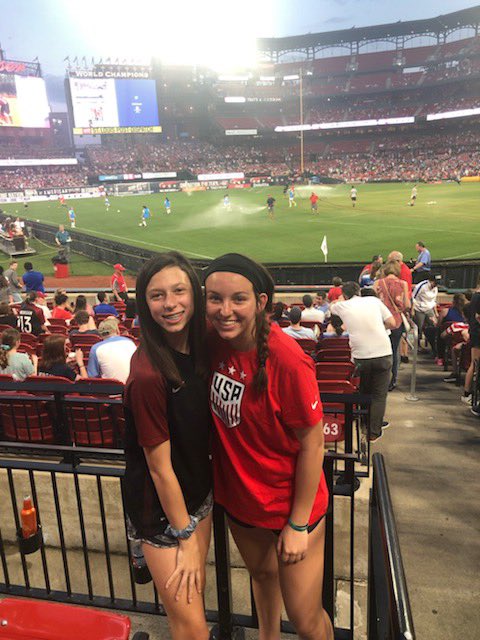 AudreyLotspeich's tweet photo. #USWNT #LETSWIN #FUN https://t.co/OIe9G2pqws