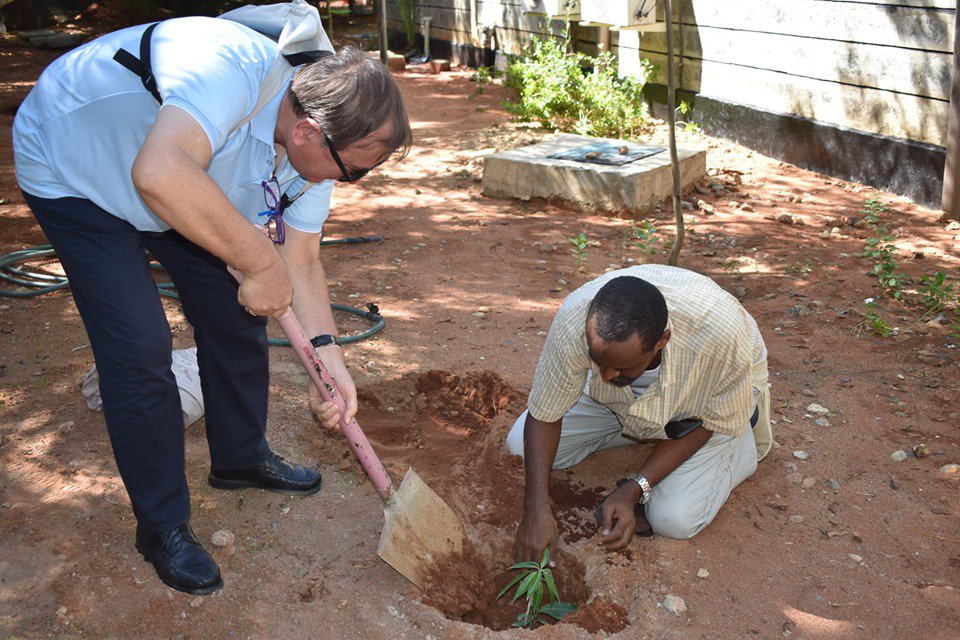 RAPID ASSESSMENT ON DADAAB-SOMALIA CROSS BOARDER INTERVENTIONS
<a href="/avsi_kenya/">AVSI Kenya</a> Country Director Andrea Bianchessi was accompanied by The Bishop of Djibouti &amp; Somalia and <a href="/CaritasSomalia/">Caritas Somalia</a> President Giorgio Bertin together with <a href="/CaritasSomalia/">Caritas Somalia</a> Director Maria Jose and AVSI Dadaab staff.