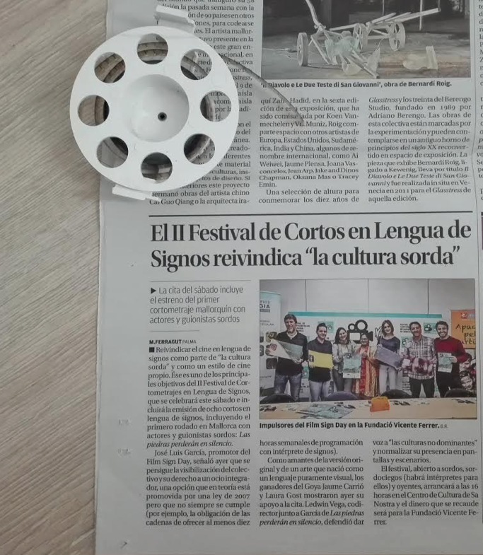 Quiero compartir con todos vosotros que, con fecha 15 de mayo, se publicó en el "Diario de Mallorca",una noticia sobre el festival Film Sign Mallorca. 
Podéis ver la noticia en la foto adjunta. 
¡Gracias por uniros a nuestras y difundir nuestras noticias! 
Film Sign Mallorca