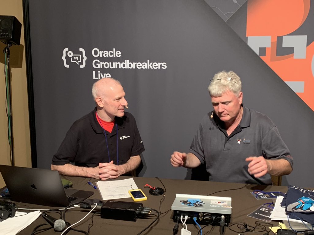 aalmiray's tweet image. #CodeTokyo19 @jimgris interviewing @kcpeppe