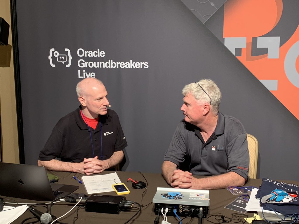 aalmiray's tweet image. #CodeTokyo19 @jimgris interviewing @kcpeppe