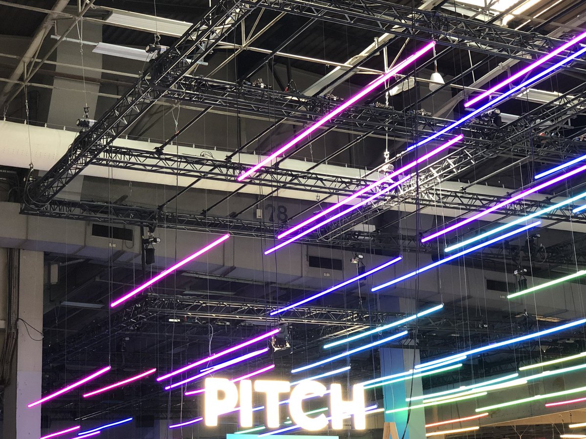 footanalytics's tweet image. 📣call for all #VivaTech2019 retailers assistants! @footanalytics will be putching on Pitch Zone 3 at 09:00AM presenting how we empower retailers to face omnichannel reality, getting #instoreanalytics #customerbehaviour insights and more!