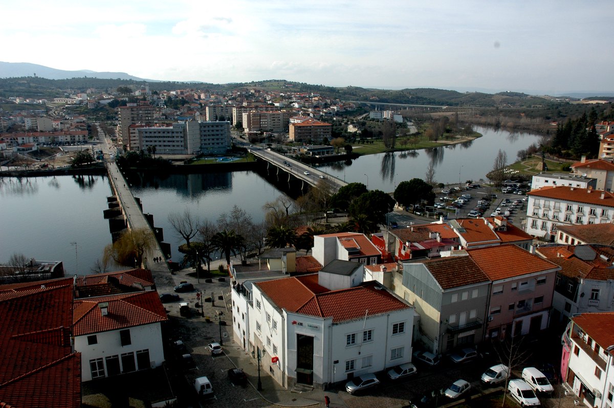 EZasnet's tweet photo. Ahora que ya estamos en #primavera ¿porque no os acercáis a visitarnos a #Mirandela #TerraQuente? Disfrutareis del encanto de la ciudad y su magnifica #Gastronomía https://t.co/nxJ7J7T2Wh