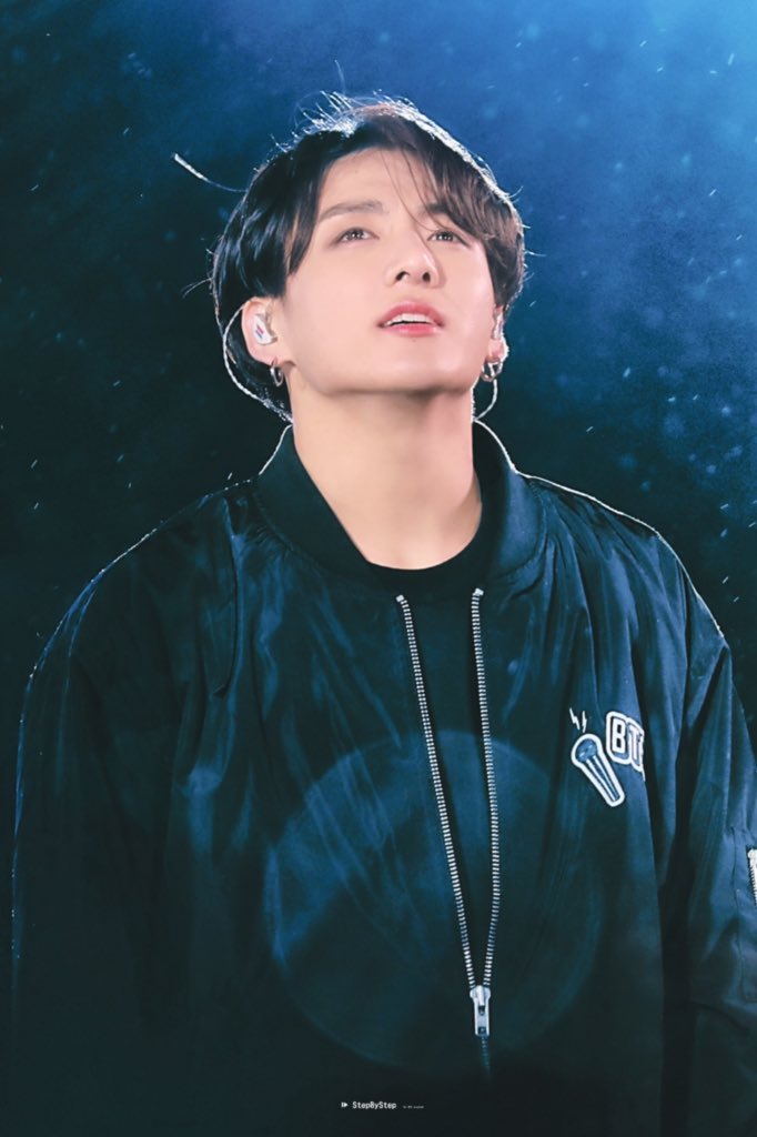 StepByStep0901's tweet photo. 190512 SY in Chicago HQ

#JUNGKOOK #정국 @BTS_twt https://t.co/24LaBuwKtQ