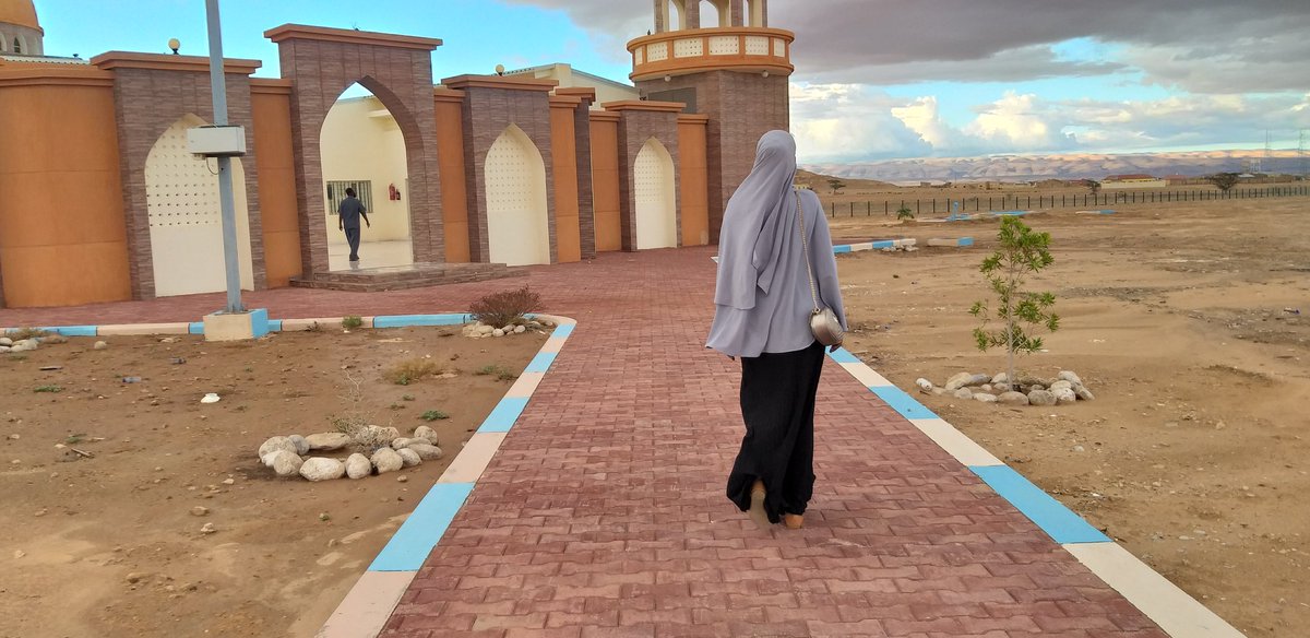 fatimarashiid's tweet photo. Every trip is a spiritual experience .
At #Maakhir_Universty Mosque in Badhan #sanaag region.
#RamadanPrayer https://t.co/kf2Su1Lfe1