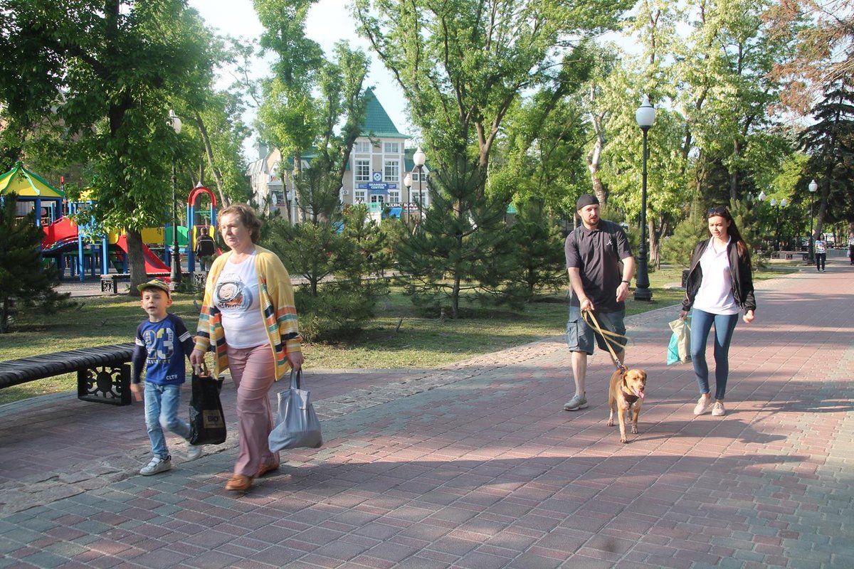 PriazStepi's tweet image. priazovka.ru/ekonomika-i-po… Что думают ейчане о реконструкции Парка Никольского накануне 170-летнего юбилея