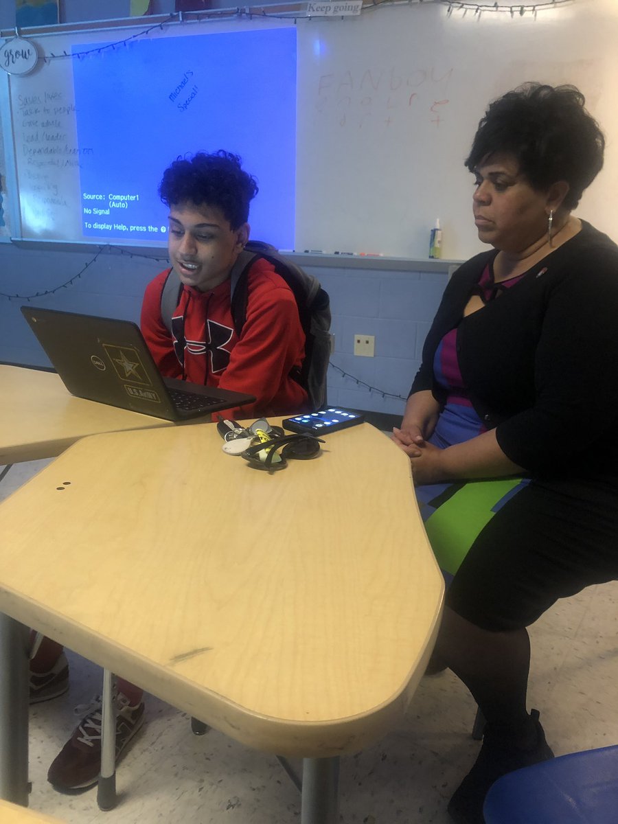 JenDiggsEdu's tweet photo. Today @deanna4council came to my class. One of my students read her a letter he wrote about an issue in the community. She listened and encouraged. He was elated when she left the room. It was so cool to see him so proud! Thank you Mayor Reed for stopping by! https://t.co/X4O15TPwa9