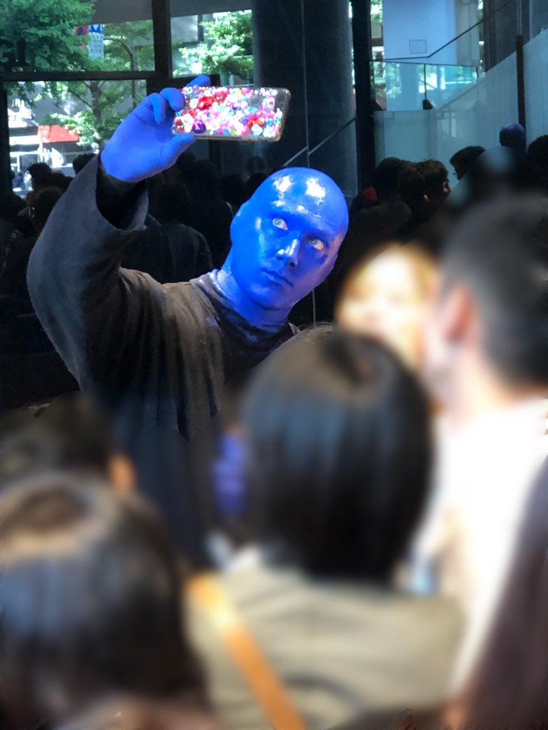zip_puzzle778's tweet image. ✔️MAGGIE’S CHECK✔️

💙💙ブルーマン！！💙💙

名古屋公演は、
6/5〜6/9 @愛知県芸術劇場大ホール
席は残りわずかとなっています！

ブルーマンからマシュマロもらった。笑
青かったです🤭

#blueman #BlueManWorldTour 
#ブルーマン #名古屋
#zipfmgoody #zipfm
