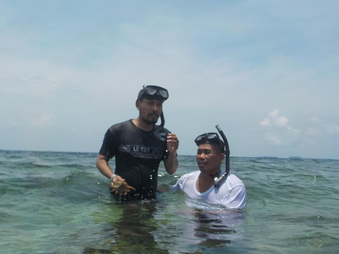 yantodim's tweet photo. Mencari korban sunami di tengah2 lautan luass  terperangap jadinya https://t.co/B5BP4ME30g