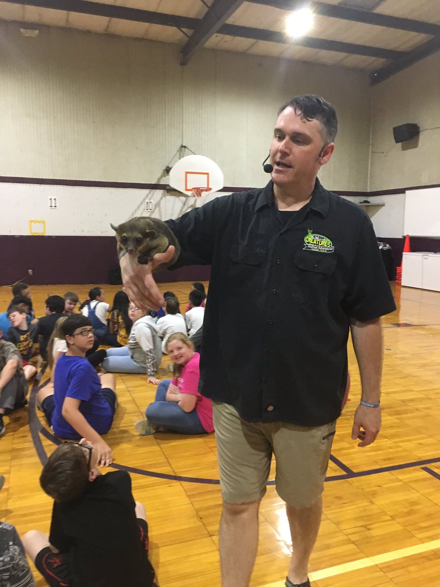 smesbulldogs's tweet photo. Thank you 6th Day Creatures for a wonderful show! πΎπ’π #6thdaycreatures https://t.co/rUcZIximVb