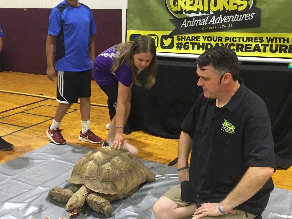 smesbulldogs's tweet photo. Thank you 6th Day Creatures for a wonderful show! πΎπ’π #6thdaycreatures https://t.co/rUcZIximVb