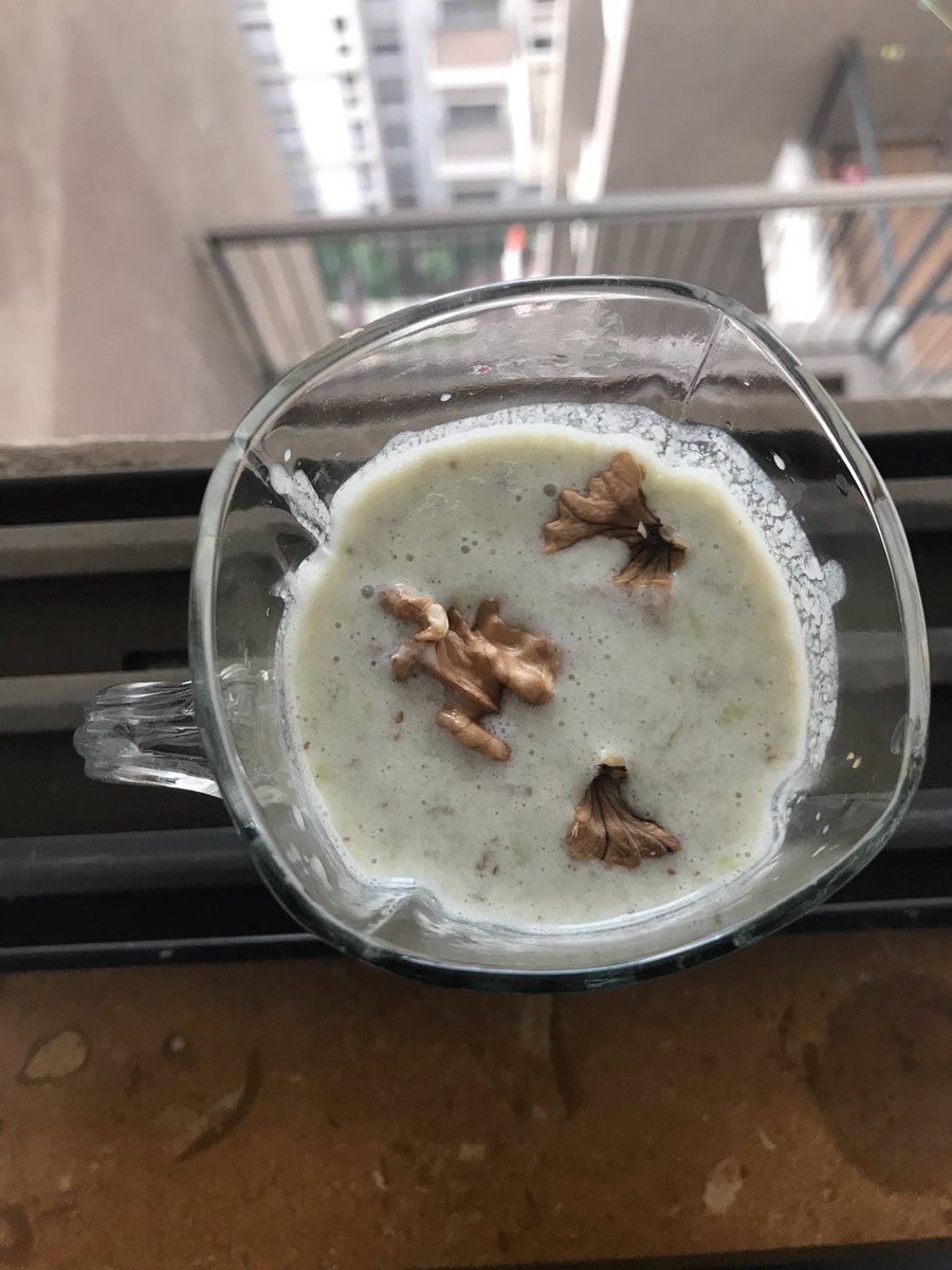 mumbaitales's tweet photo. Healthy start to the day!!
Grapes 🍇 Oats Smoothie to kick start the morning!
#NewExperiments #Smoothie #EasyToMake #AvoidingTea #LoveForSmoothies #DrinkHealthy #EatHealthy #HealthyLife
@Dineshmadhwanij https://t.co/CC15YrS2hi