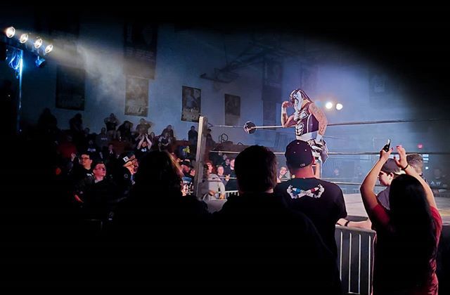 hanklifepodcast's tweet photo. The #luchabros had a great match @warriorwrstlng
#warrior5 @penta_zero_miedo
Looks epic here.

#prowrestling  #wrestling  #indywrestling  #aew  #professionalwrestling #luchalibre #prowrestler #wrestler https://t.co/E6EF0uqkxe https://t.co/KqtUAE5XW5