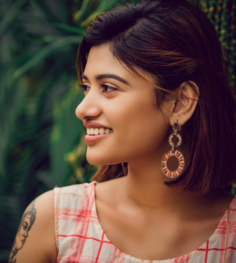 CECapture_'s tweet photo. .@OviyaaSweetz in a recent wedding https://t.co/qQZIrIpUyh