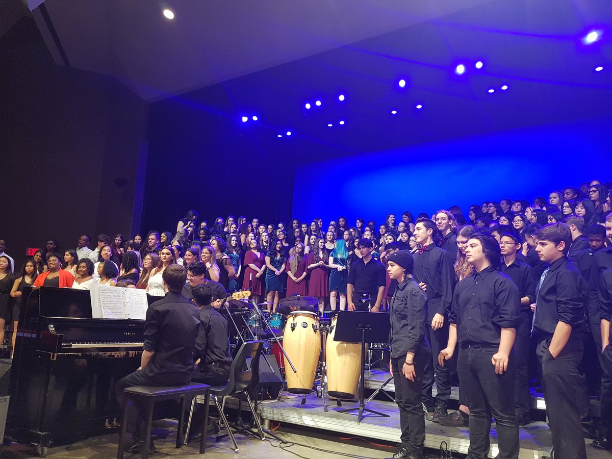 Once again,  <a href="/MayfieldMavs/">MayfieldMavs</a> nailed it!  Music Night never disappoints! #peelproud #fanfare