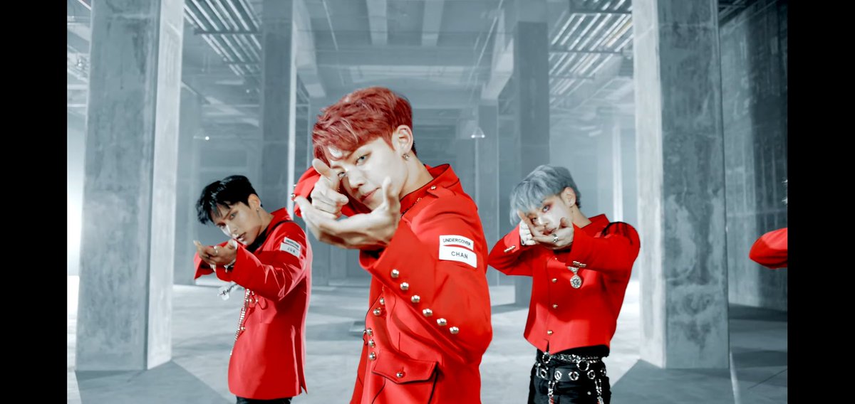 LinhKYC's tweet photo. It was a beautiful masterpiece, please stan twt don't sleep on my A.C.E #UNDER_COVER 
https://t.co/CxBXOGpuEj https://t.co/VRQEoBTCNY