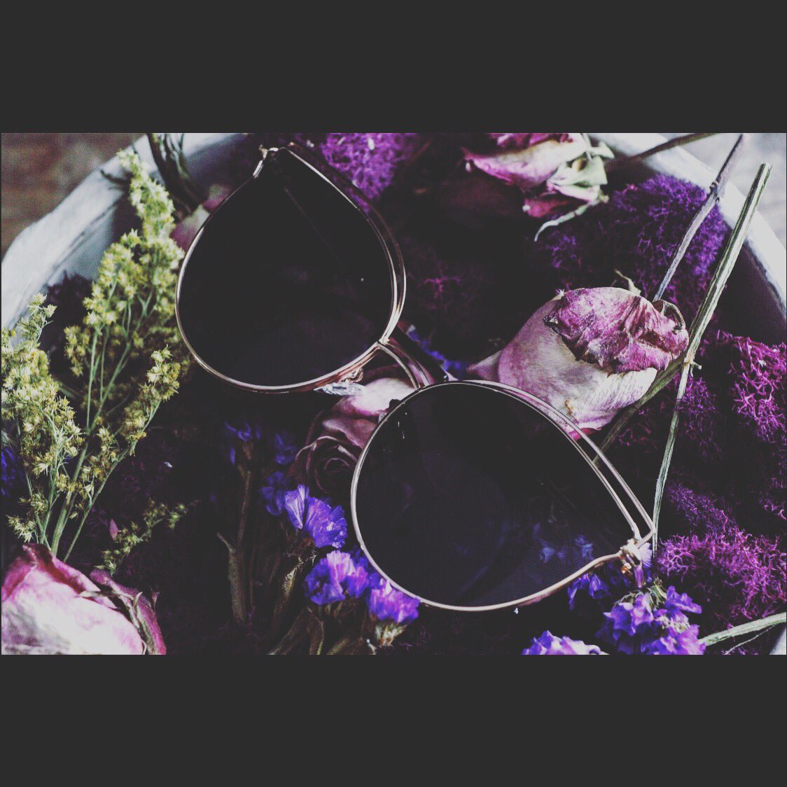 clear_vue's tweet image. The Gold SunRay ✨ 
#polarizedsunglasses 
#polarized
#sunglasses 
#goldandblack 
#clearvue
#eyewear