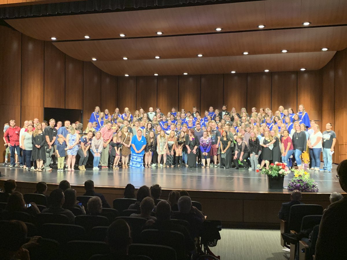 BeckyRoehl's tweet photo. A big thank you to the 60 + alumni ranging from 1997 to 2018 who helped us celebrate Mrs Kolby’s last concert before she retires. @MASDMFAB @MASDSCHOOLS @mukchoirs Happy retirement Mrs. Kolby. https://t.co/3unlumVbuP