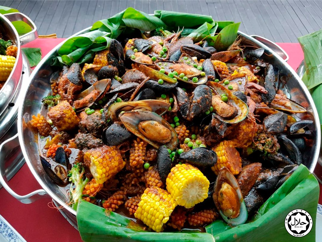 gayatravel's tweet photo. Stand a chance to win TWO(2) Ramadan Buffet Vouchers at The Pearl Kuala Lumpur!

HOW?
1. RETWEET this.
2. TAG your friend.
3. TELL us your favourite Ramadan cuisine &amp; why.

Contest ends 18 MAY 2019, 12 NOON. Good luck! 🙌
___
#Ramadan #GayaGiveaway https://t.co/VGDvyoyfdY