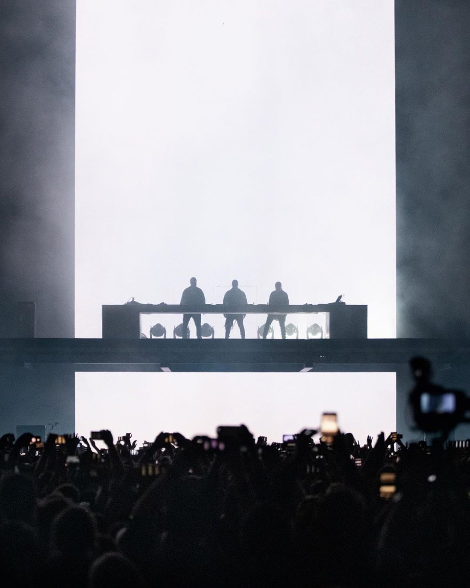beatsrevolution's tweet photo. Cada vez falta menos...
Swedish House Mafia ⚫⚫⚫
Ciudad de México
Foro Sol 🎶🎶🎶
18.05.19 🙌🏻🙌🏻🙌🏻
Tickets: https://t.co/SXfRr1ekbf
#SHMMX #SwedishHouseMafiaMx #BeatsRevolution #ElectronicMusic #PLUR #MusicIsLife
#NowPlaying https://t.co/ArUJxfx7sG