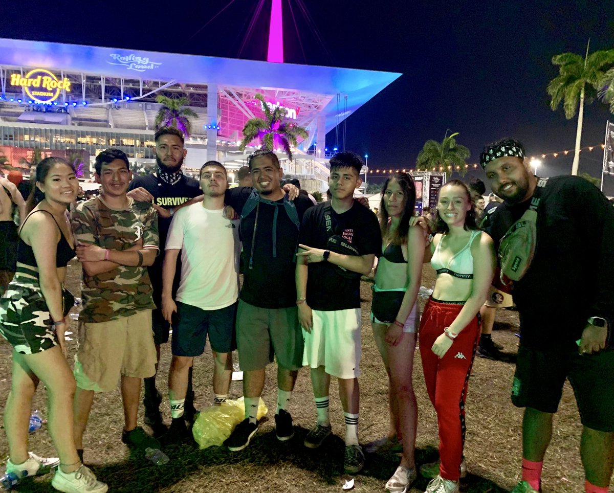 edyeezy_'s tweet photo. #RollingLoudV @RollingLoud π€π½ https://t.co/yPqUUvobKs