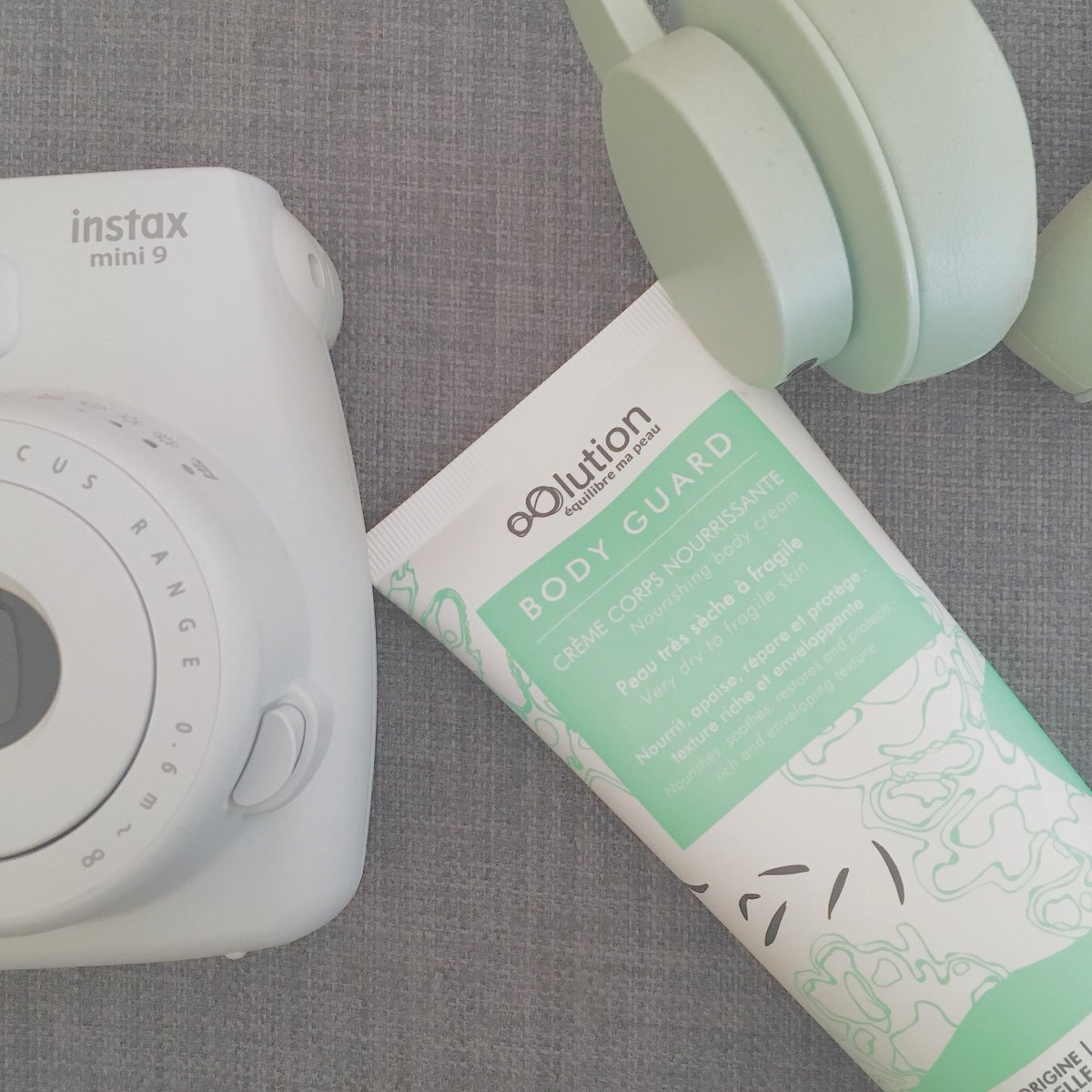 trendyslemagTw's tweet photo. C’est parti pour la présentation d’une super crème corps avec des ingrédients 100% naturels
https://t.co/vCRmFLM9mG
#beauté #oolution @oOlution https://t.co/Bxah64KI5c