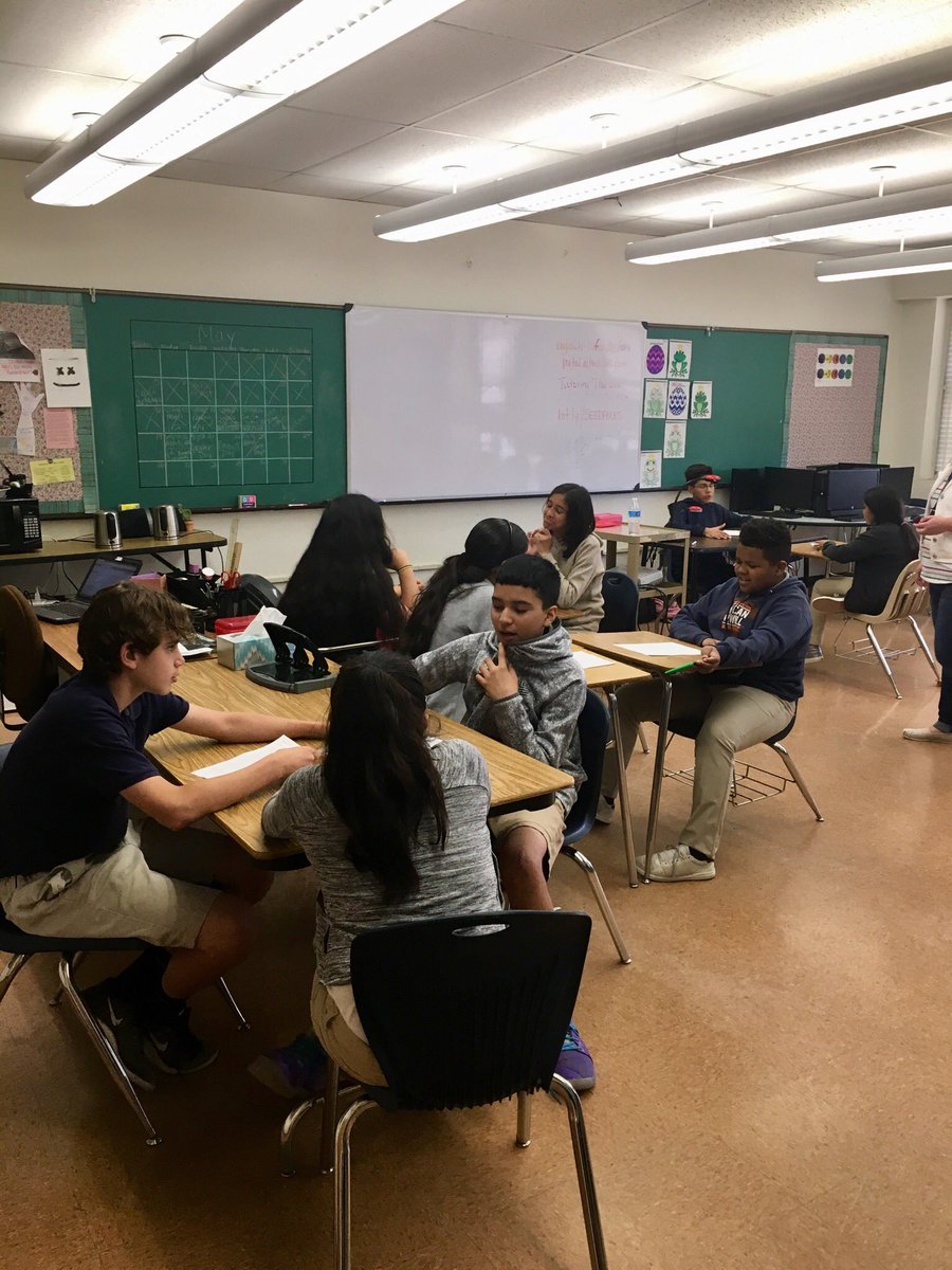 Dual Language Exchange / Charla de lenguas: Spanish 1 students and ESL 1 students having conversations in English and Spanish. #duallanguagerocks #IamEPISD