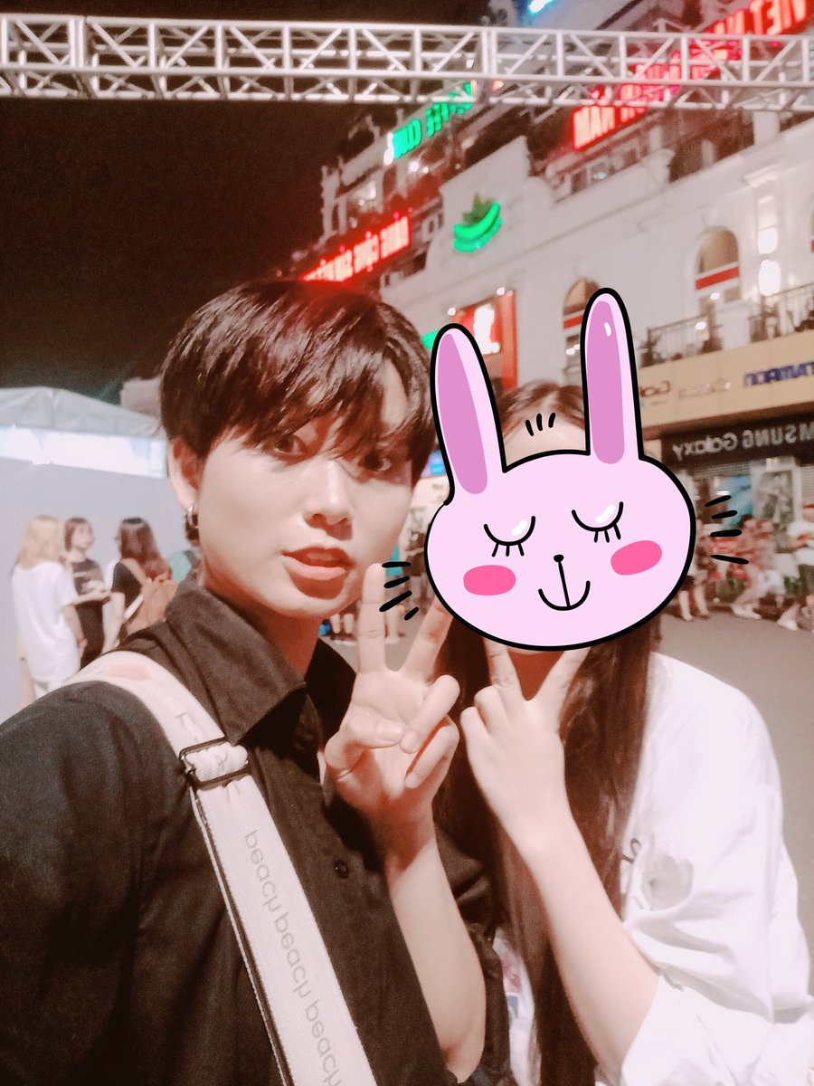 yoosone09_bts's tweet photo. Do you know her? 
#Bi #TheAcode #Vietnam https://t.co/5QmFrOYlXo