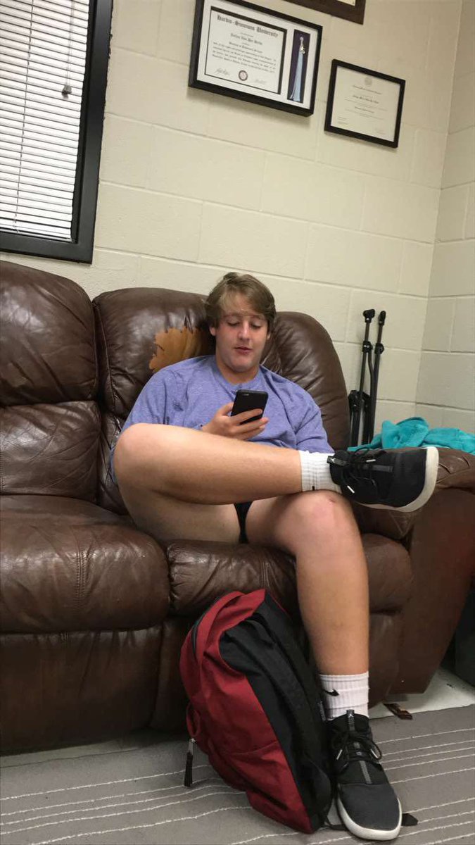nickryan22_'s tweet photo. Happy birthday you doofus @evanporter24 https://t.co/32iSz7KHwc