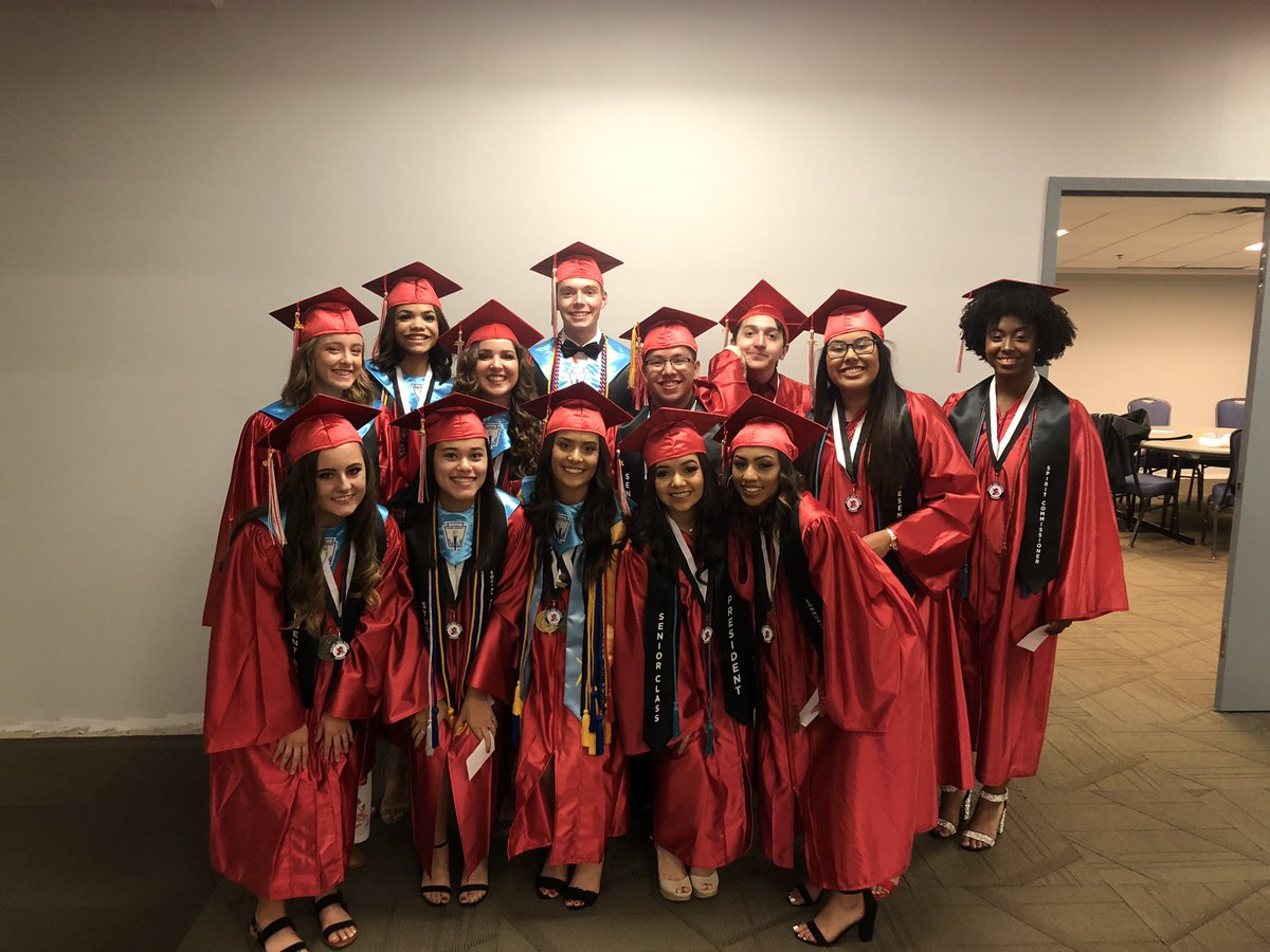 Dysart StuCo graduates another class of amazing seniors! #onceademon