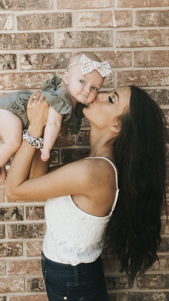 hayliepollard's tweet photo. Haven’t tweeted in awhile, so here’s my little family ♡ https://t.co/eSmcNZikwN