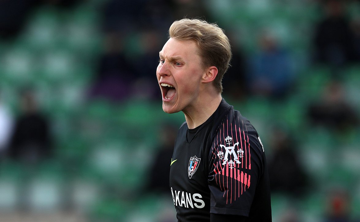 Veikkausliiga's tweet photo. Maalivahtilupaus koettaa nollata maajoukkuekärjen: "Ei se minua pelota" https://t.co/FGARh1LbUw https://t.co/pzhLOCfrw7