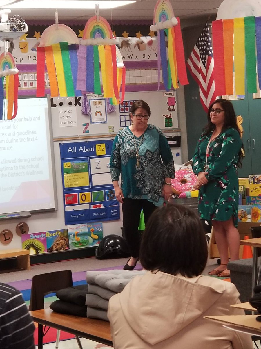 LauraPradoDuran's tweet image. We had an excellent kindergarten orientation today at @HarrisElementa1 Great information for our new parents 💜#Kindergarten #dualimmersionprogram #ournewbabies 💜 #teamBCSD #Teamharris @AnneLHHawk @karentkteach @LilaPerezMar