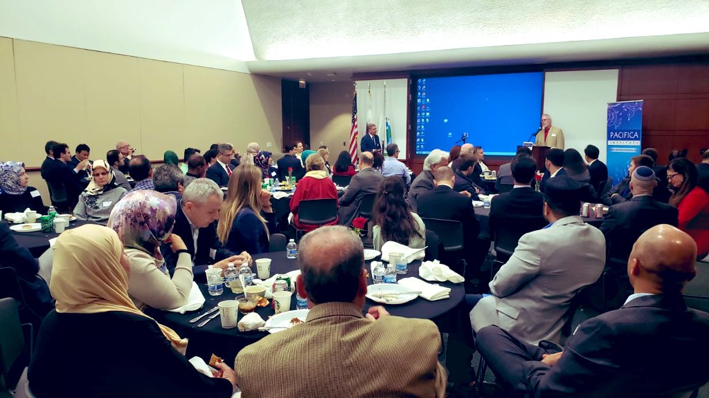 Pacifica_Ins's tweet photo. Full house at the City Hall to celebrate #friendship and #Ramadan @City_of_Irvine 

Thanks to all who joined us for a delightful evening. 
@FarrahNK @anthonykuo https://t.co/FNcaGUuY4w