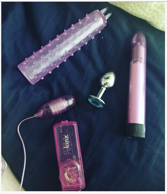 Can&rsquo;t wait to play with my new toys #horny #nudes #pussy #bigbooty #anal #cumslut https://t.co/zRzdZ<a href="/tag/horny"class="tags">#horny</a><a href="/tag/nudes"class="tags">#nudes</a><a href="/tag/pussy"class="tags"><span>#pussy</span></a><a href="/tag/bigbooty"class="tags"><span>#bigbooty</span></a><a href="/tag/anal"class="tags"><span>#anal</span></a><a href="/tag/cumslut"class="tags"><span>#cumslut</span></a>