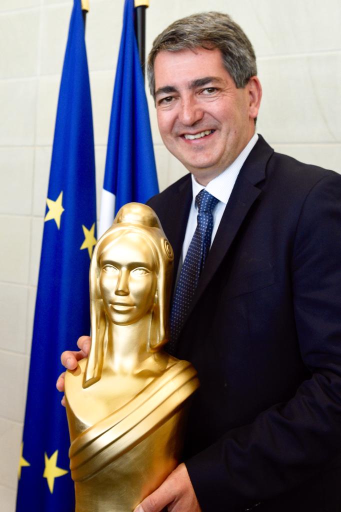 Les efforts de la Région #GrandEst pour développer les #ÉnergiesRenouvelables  récompensés : <a href="/JeanROTTNER/">Jean ROTTNER</a> reçoit une Marianne d'Or pour la stratégie régionale en faveur du développement de la #méthanisation : déjà 143 points de product° de biogaz sur le territoire <a href="/climaxion_fr/">Climaxion</a>