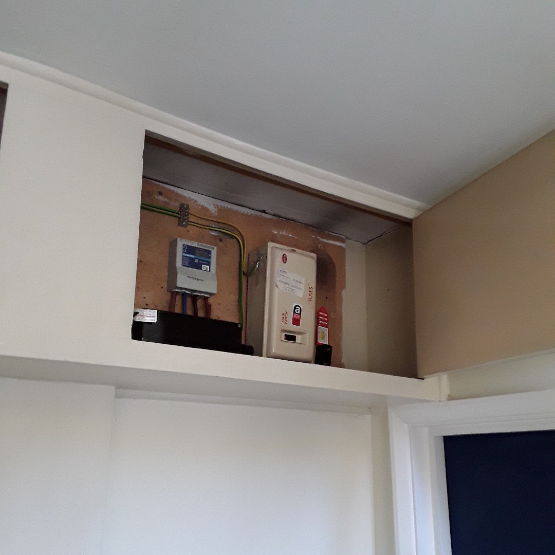 AbeeAsbestos's tweet image. Do you have an old electric box inside your home? This electric box contains asbestos inside due to the age of the box. Thankfully it has now been removed from a home in Highbury, London. #electricbox #antique #history #london #essex #kent #asbestos