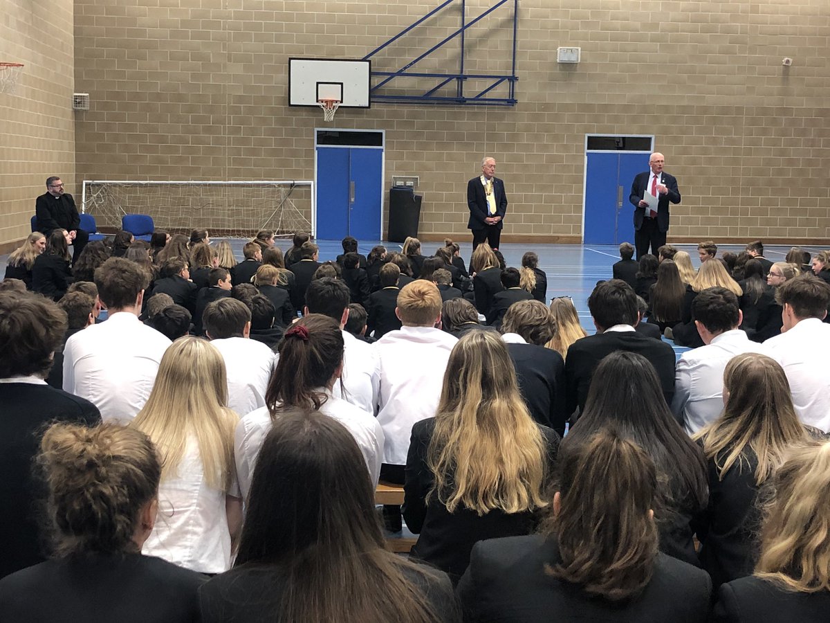 ypd_dewicampus's tweet photo. An uplifting joyful assembly @Penrhyndewi @ypd_dewicampus today. #makeeverydaycount #praisebethelord #allelulia 🎼 @Rotary @StDavidsCath @daviddewisant @NonYsgol @ypd_aidancampus ❤️☝️#dothelittlethings #teamypd Diolch @tweeting_rector https://t.co/LNI3rvaYfY
