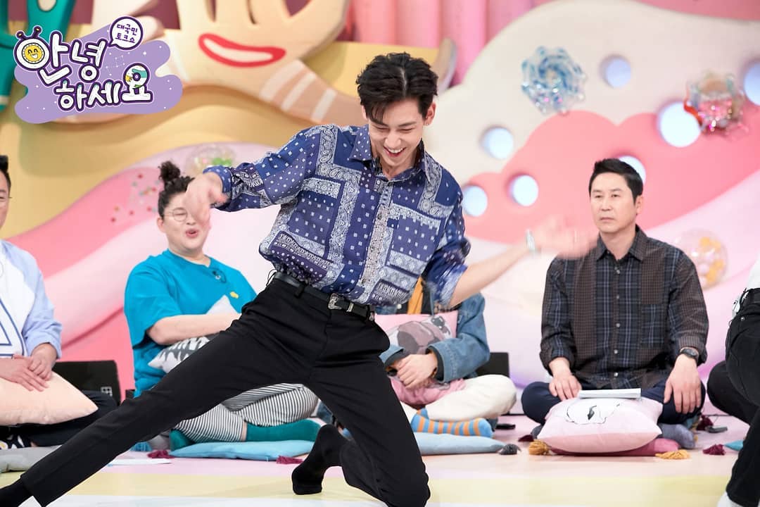 D6w1tM6U8AIQaY5.jpg:orig