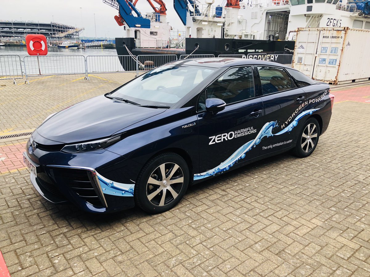 Billinsoton's tweet photo. So, this afternoon @rov_REX  will be leaving @OceanEarthUoS @RV_Callista  in a Hydrogen fuel cell car . The only emission is water. Have not seen any Hydrogen filling stations around sunny Southampton though - hope there is enough in the tank to get back to @NHM_London https://t.co/NJb5SrQZTU