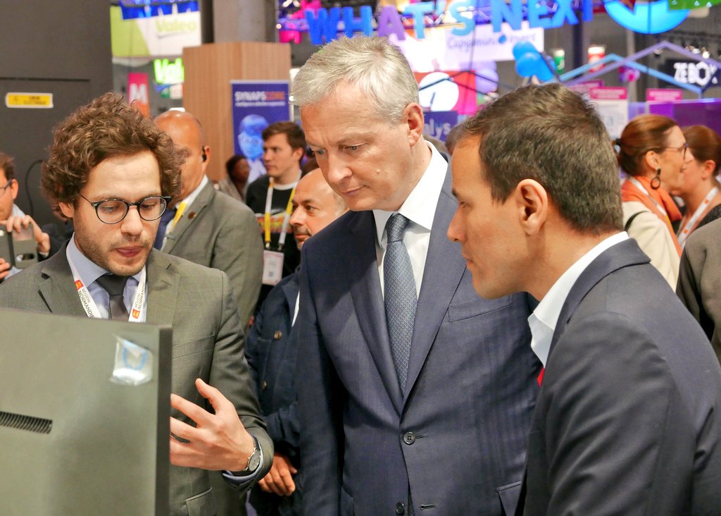 Créativité, audace, persévérance et beaucoup de talents... Bravo à tous les entrepreneurs, à toutes les start-up, à toutes les entreprises qui innovent et font rayonner la France #VivaTech ! 🇫🇷 🚀 <a href="/cedric_o/">Cédric O</a>