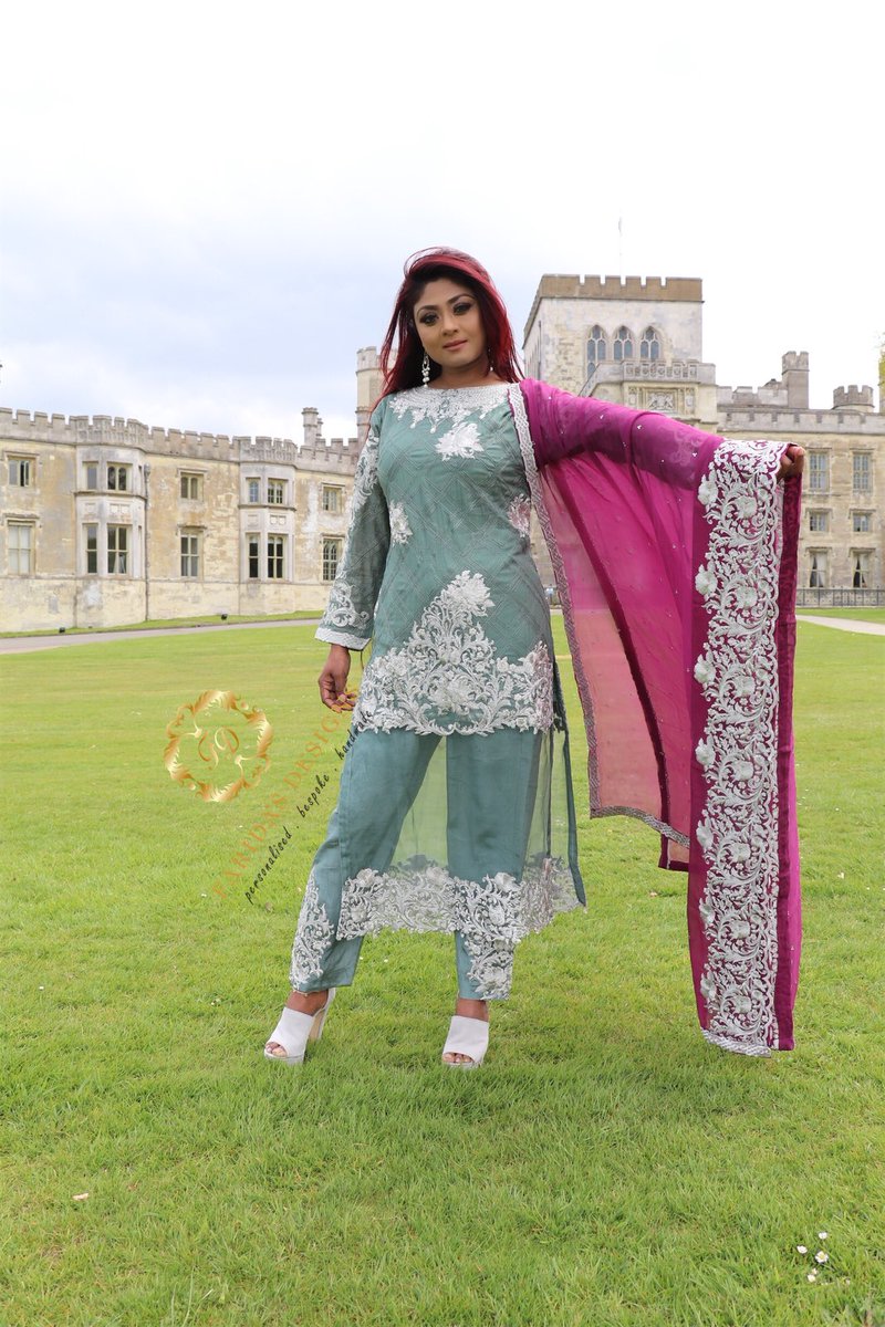 faridasdesigns's tweet photo. #eid 2019
 
Free delivery for Eid till 26/03/19
after that normal delivery applies

Dm me for the inquiry or visit us 👇

170 Leagrave Road 
Luton 
LU3 1JB 

@afrine2010 looks absolutely stunning in our serene designer wear. Perfect for this Eid. Sizes are available https://t.co/xThkAyxOXn