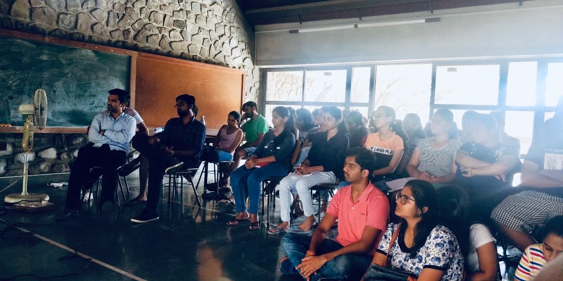 CDSAIndia's tweet photo. Ar. Jeremy Vaz talks to #CDSA interns about #urbanplanning #urbandesign and his experiences as a freelance architect and urban policy influencer. @qcmecosystem @iNagrik @urban_cee @parisarpune @PMCPune @RIZVIarch for more information on CDSA, check out https://t.co/ePF3Pf6O1K https://t.co/j1mYWu9dh0