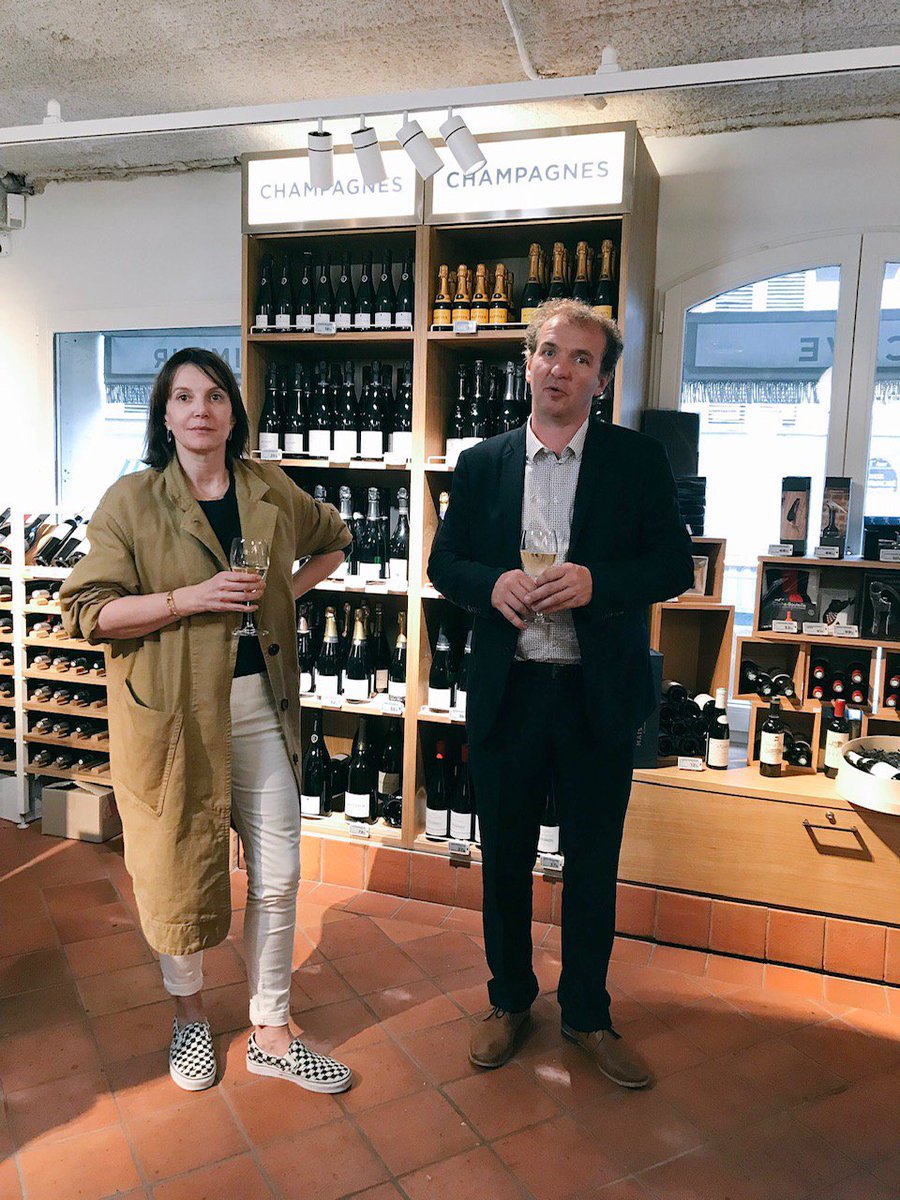 lv_vitisphere's tweet photo. Accords #gourmets et #vins : partenariat @SGVChampagne et marché/restaurant #plisson "en mai, fais du #champagne ce qu'il te plaît" #Paris
https://t.co/2WUdhtfY7m https://t.co/6E7jJwjmm8