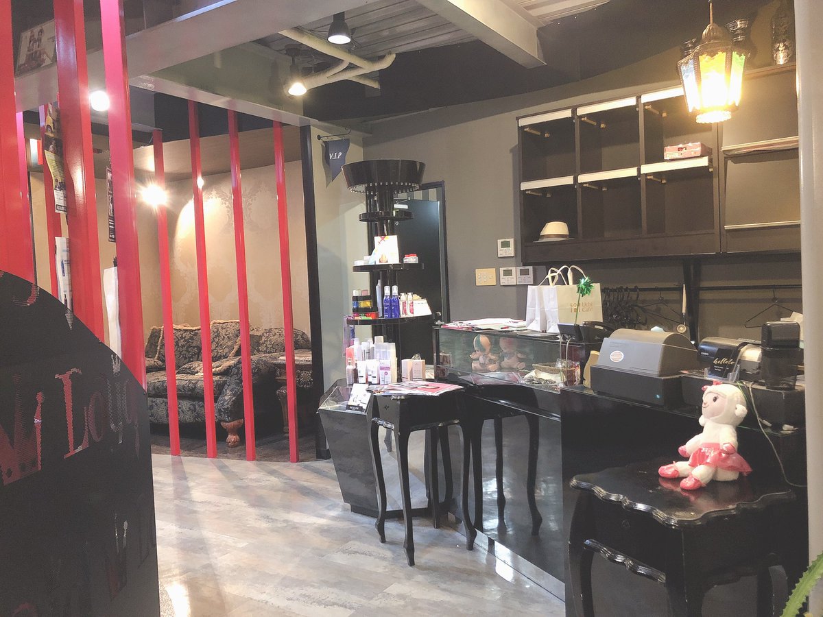 Serika 美浜デポアイランド2fにある 美容室royd ロイド さんにライブのフライヤーを置かせて貰いました 店内の雰囲気も個人的にドツボな可愛いお店です Momoさんありがとうございました Royd 北谷町美浜 デポアイランド T Co Lnkmoszqvv Serika 美浜デポアイランド2fにある 美容室royd ロイド さんにライブのフライヤーを置かせて貰いました 店内の雰囲気も個人的にドツボな可愛いお店です Momoさんありがとうございました Royd 北谷町美浜 デポアイランド T Co Lnkmoszqvv