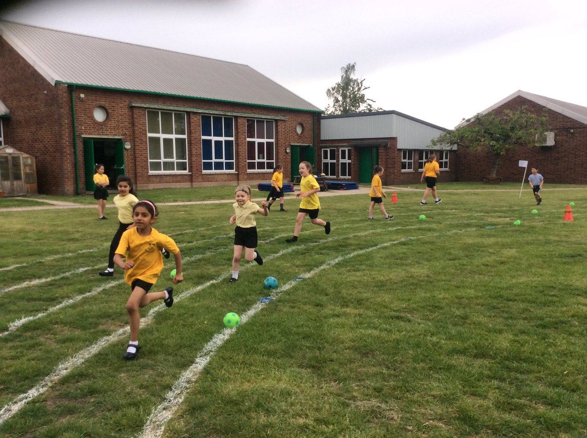 firsprimarysale's tweet photo. #Year2LS and #Year1LSt We really enjoyed our mini mudder today, it was so much fun! Thank you to Mrs Craig and her team for organising it. #minimudder2019 #firsmentalhealth https://t.co/wugXKwyuud
